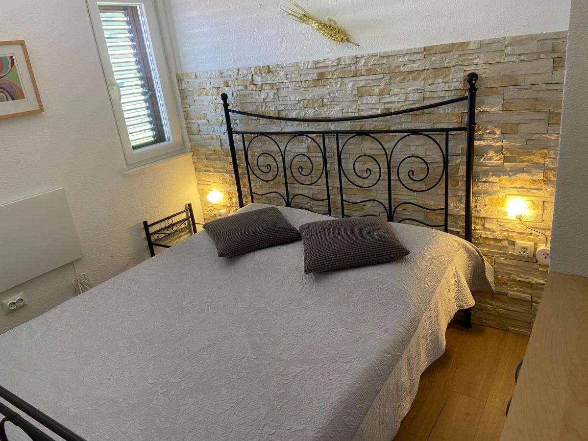 Vila Sunce Βις Εξωτερικό φωτογραφία